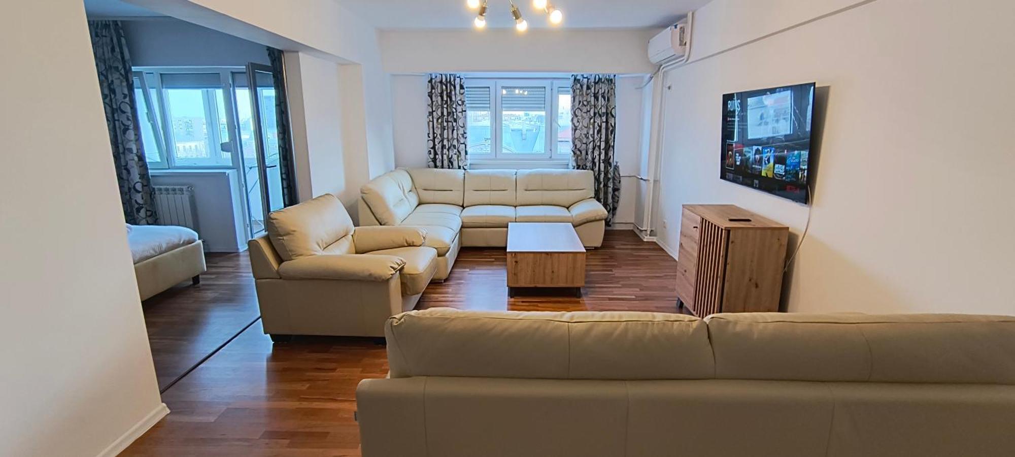 דירה Luxury Intercontinental 4 Bedrooms Old Brand New בוקרשט