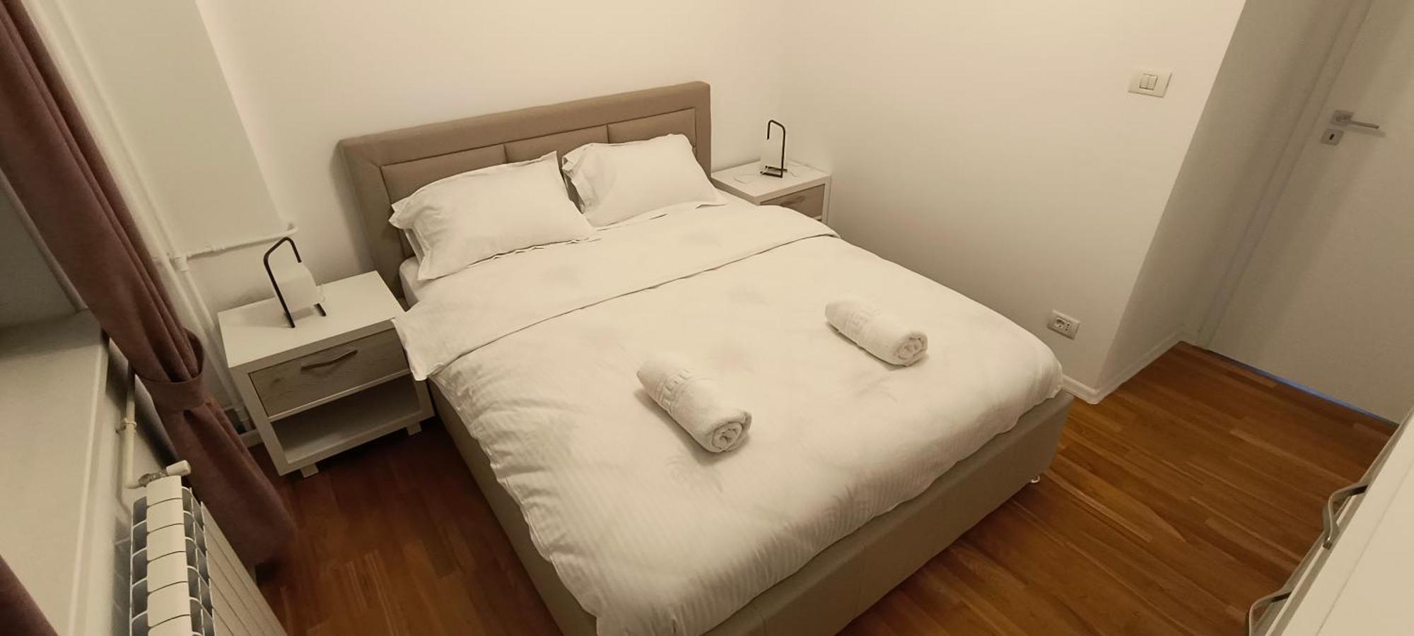 Luxury Intercontinental 4 Bedrooms Old Brand New דירה